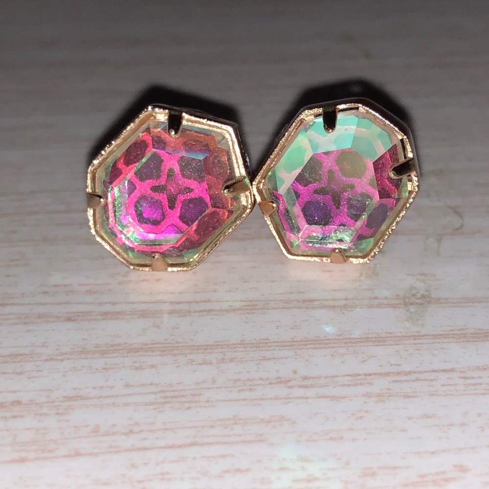 Kendra Scott studs